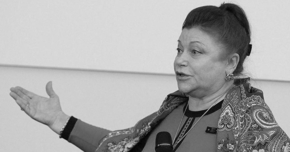 Певицу Людмилу Рюмину похоронят на Востряковском кладбище рядом с могилой матери.