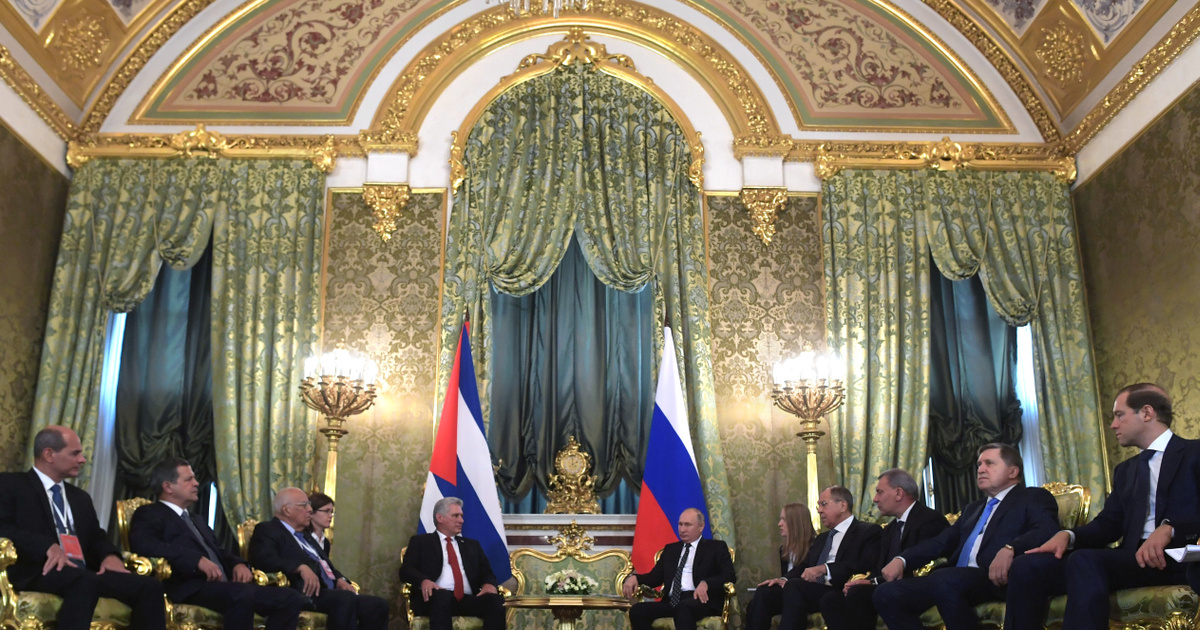 Путин заявил, что Россию и Кубу объединяют дружба, взаимная поддержка и помощь.