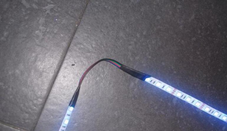 Pencahayaan dapur dengan jalur LED