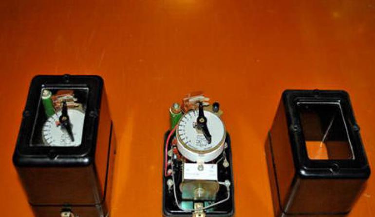 Jak si vyrobit vlastní časovač z elektronických hodin